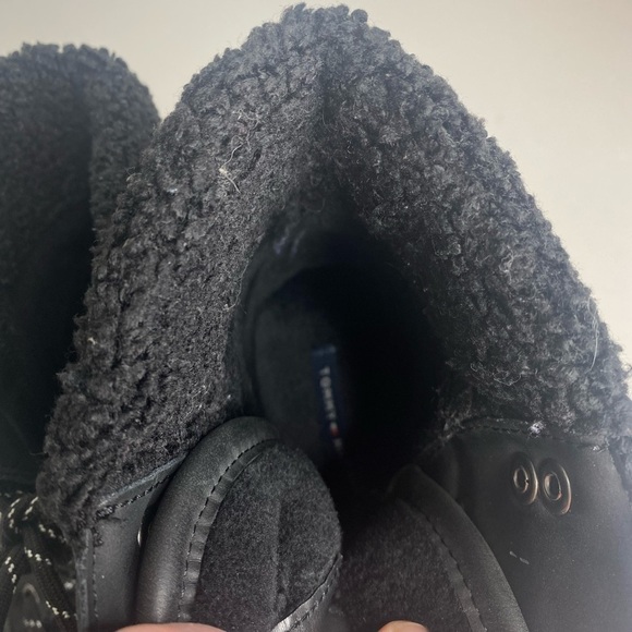 Tommy Hilfiger RAINAH Black Synthetic/Faux Fur Line Lace Up Ankle Boots Size 10M - Picture 10 of 10